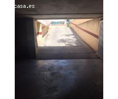 SE VENDE PLAZA DE GARAJE PARA COCHE Y 2 MOTOS