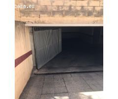 SE VENDE PLAZA DE GARAJE PARA COCHE Y 2 MOTOS