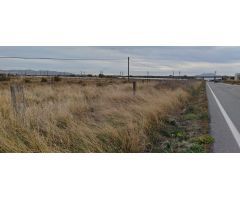 SE VENDE TERRENO EN MUY BUENA ZONA PEGADO AL PUEBLO