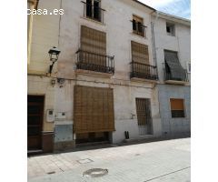 SE VENDE CASA DE PUEBLO A 15 MINUTOS DE ALICANTE EN MUY BUENA ZONA