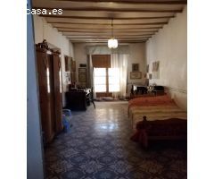 SE VENDE CASA DE PUEBLO A 15 MINUTOS DE ALICANTE EN MUY BUENA ZONA