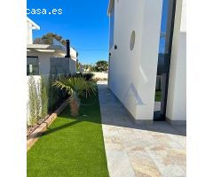SE VENDE VILLA / A ESTRENAR / CAMPELLO