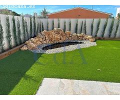 SE VENDE VILLA / A ESTRENAR / CAMPELLO