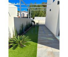 SE VENDE VILLA / A ESTRENAR / CAMPELLO