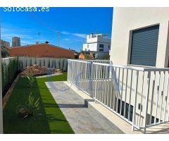SE VENDE VILLA EN LA PLAYA DE CAMPELLO / A ESTRENAR