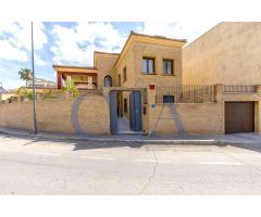 SE VENDE CHALET EN ORIHUELA / ALICANTE
