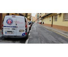 SE VENDE PLAZA DE GARAJE  CON TRASTERO EN MUY BUENA ZONA