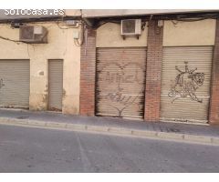 SE VENDE LOCAL EN EL CENTRO CON SALIDA DE HUMOS
