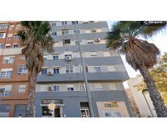 SE VENDE PISO / ASCENSOR /REFORMADO / CERCA UNIVERSIDAD