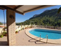 Chalet en Venta en Denia, Alicante