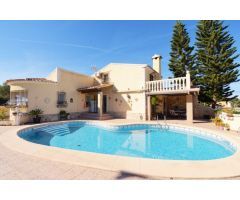 Chalet en Venta en Denia, Alicante