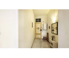 Encantador dúplex de 105 m² en finca señorial del año 1800 en pleno centro de Barcelona
