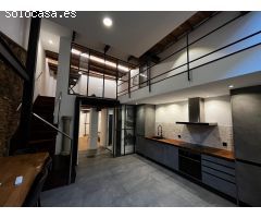 Dúplex reformado en El Born – Exclusividad y diseño en el corazón de Barcelona