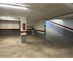 Se alquila plaza de parking con trastero en el centro de Blanes
