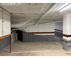 Se alquila plaza de parking con trastero en el centro de Blanes