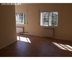 Chalet en Venta en Valdemorillo de la Sierra, Madrid