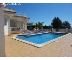Chalet en primera línea de mar