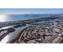 Chalet en Venta en Almerimar, Almería