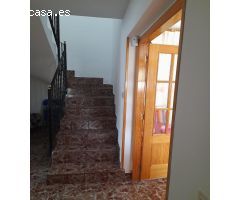 21 Inmobiliarias vende chalet en la urbanización santiago apóstol