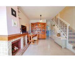 ACOGEDOR DÚPLEX DE 2 HABITACIONES, 2 BAÑOS Y JARDÍN. EN LOS ALCÁZARES, MURCIA