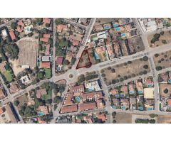 GRAN TERRENO RESIDENCIAL ESQUINERO EN EL ROMANÍ - EL VENDRELL