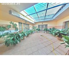 Precioso chalet con finca rústica ubicado en Santa Oliva.  RESERVADO