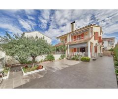 Casa Apareada en venta a 800 metros de la playa en Residencial Maritima.