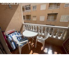 Apartamento con garaje y piscina en el centro de Torrevieja