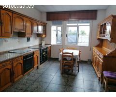 CASA AISLADA DE CAMPO CON SUS ARRIMOS, IDEALES PARA TRANSFORMAR EN BODEGA Y APARCAMIENTO