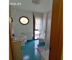 EXTRAORDINARIO CHALET ADOSADO EN UNA URBANIZACIÓN TRANQUILA DE CAMBRE