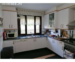 EXTRAORDINARIO CHALET ADOSADO EN UNA URBANIZACIÓN TRANQUILA DE CAMBRE