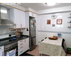 EXTRAORDINARIO CHALET ADOSADO EN UNA URBANIZACIÓN TRANQUILA DE CAMBRE