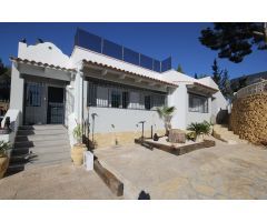 Chalet en Venta en la Nucia, Alicante