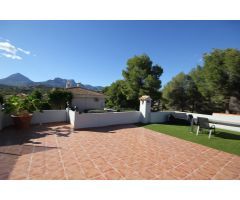 Chalet en Venta en la Nucia, Alicante