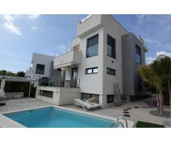 Chalet en Venta en la Nucia, Alicante