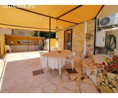 Chalet en Venta en la Nucia, Alicante