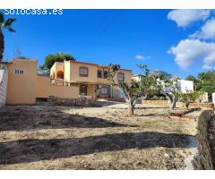 Chalet en Venta en la Nucia, Alicante