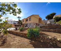 Chalet en Venta en la Nucia, Alicante