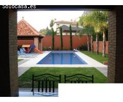 Chalet en Venta en Bormujos, Sevilla
