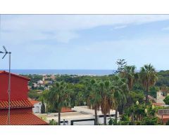 Por fín podrás construir la casa de tus sueños con vistas al mar en Montemar
