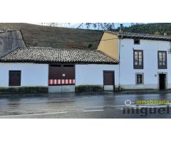 Se vende conjunto de casa, cuadra y pajar para reformar en Unquera, Val de San Vicente.