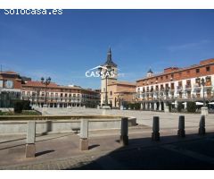 EDIFICIO ROLERSA- Piso de 4 habitaciones, 2 baños, terraza y garaje.