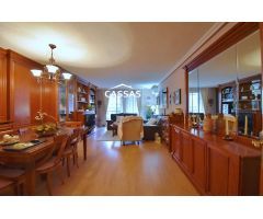 ZONA Torrenieve. Piso de 4 habitaciones, 2 baños. Trastero, piscina y garaje. 70 m2 de Jardín.