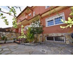 Chalet en FRESNOS, 5 habitaciones, 3 baños, jardin y  garaje