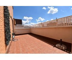 SOTO DEL HENARES - ATICO de 3 habitaciones y 2 baños. Terraza, trastero y 2 plazas de garaje