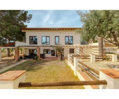 Chalet de 5 habitaciones con piscina y vistas en Aigües de Busot