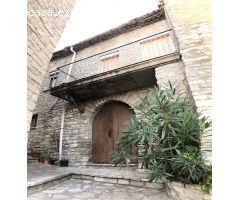 Casa de Pueblo en Venta en Estaras, Lleida