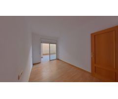 ???? Piso amplio en Gavà – Les Colomeres con terraza y 4 habitaciones