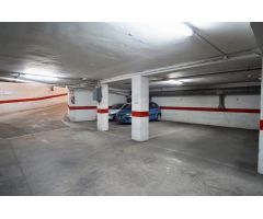 303 Plaza de garaje abierta muy amplia para coche y motos