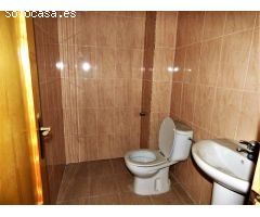 Local Comercial, bien ubicado, con entrada a dos calles.